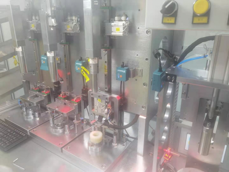 汽車(chē)零部件激光鐳刻二維讀碼解決方案實(shí)施圖展示